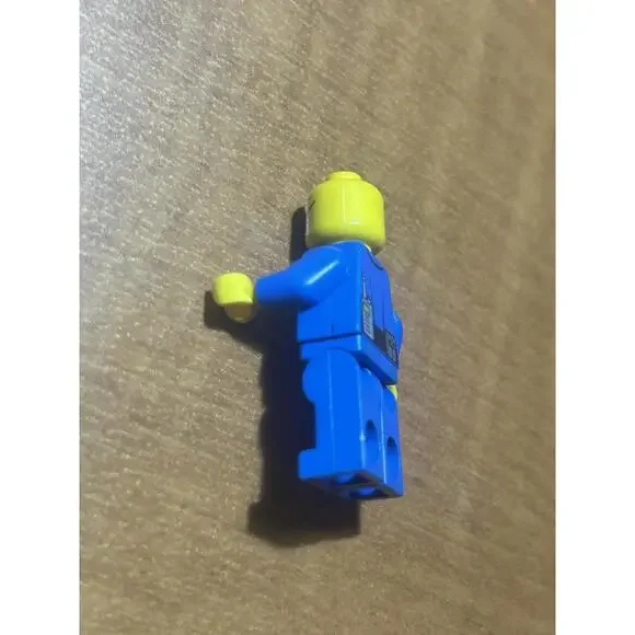 LEGO City Minifig cty0465 City Police Officer - Light Wear - Picture 4 of 4